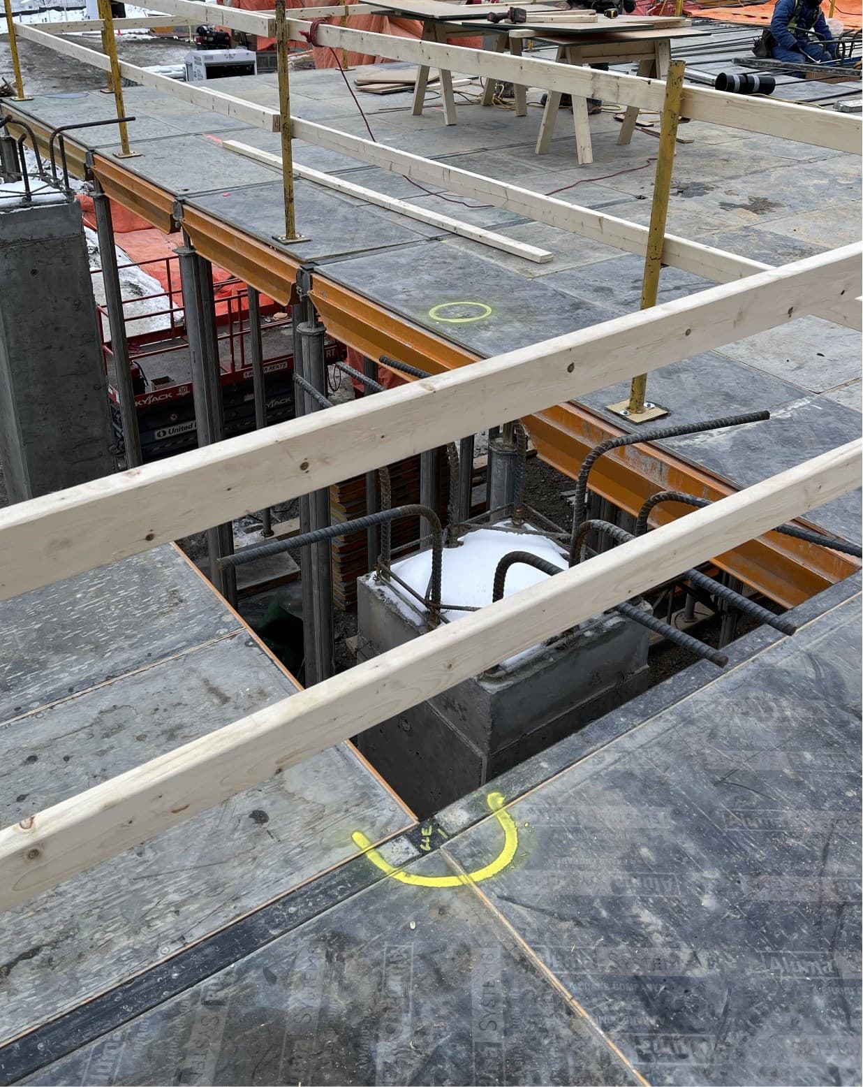 Layout marks on concrete formwork